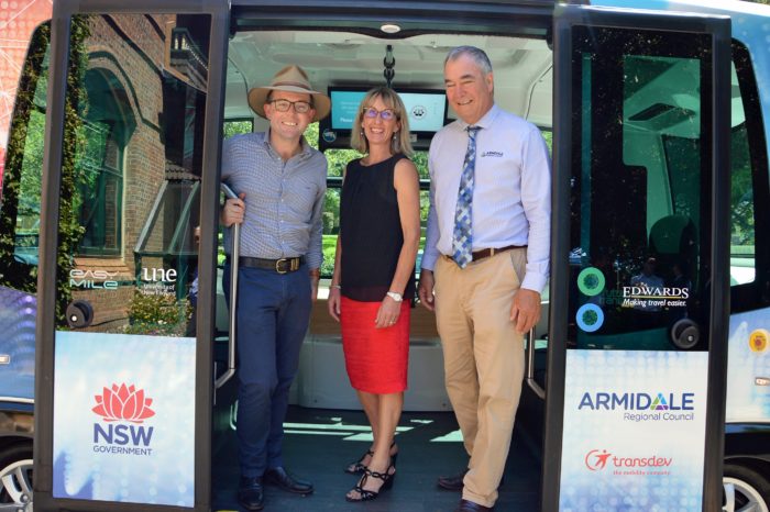 DRIVERLESS VEHICLE CRUISES INTO ARMIDALE FOR AUSTRALIA-FIRST TRIAL