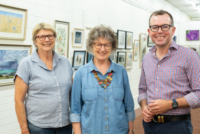 ARMIDALE ART GALLERY TO ‘LOOK A PICTURE’ WITH NEW FLOOR & COUNTER